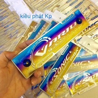 Bảng tên Vario Titan 3D tặng kèm 2 ốc titan thái