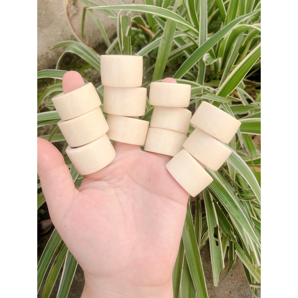 Nhẫn xương mỹ nghệ bản vuông