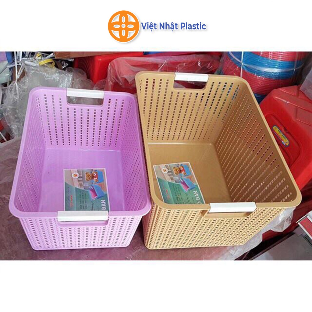 Giỏ đan đựng đồ loại to kích thước 35.2x26x21cm nhựa Việt Nhật Plastic có tay cầm tiện lợi