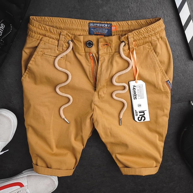 Quần short kaki SUPERDRY fom ôm skinny