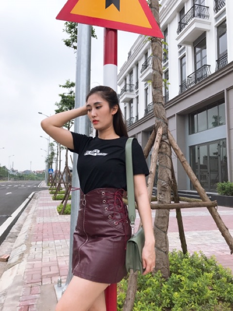 Áo phông croptop Thái Lan hình chữ xinh xắn 2 màu đen, trắng( chọn hình ngẫu nhiên) | BigBuy360 - bigbuy360.vn