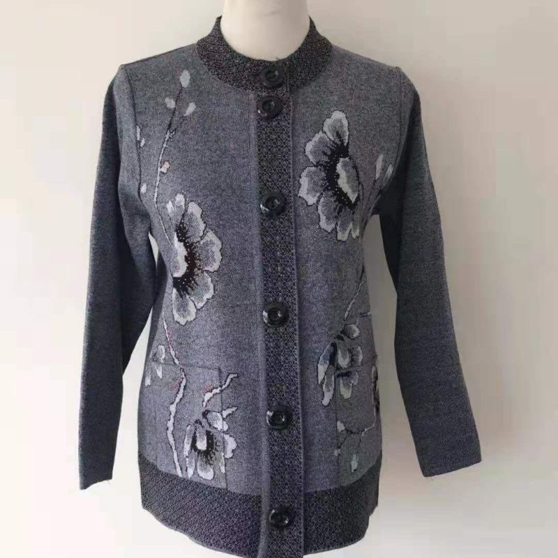 Áo len cổ tròn hoa bà già