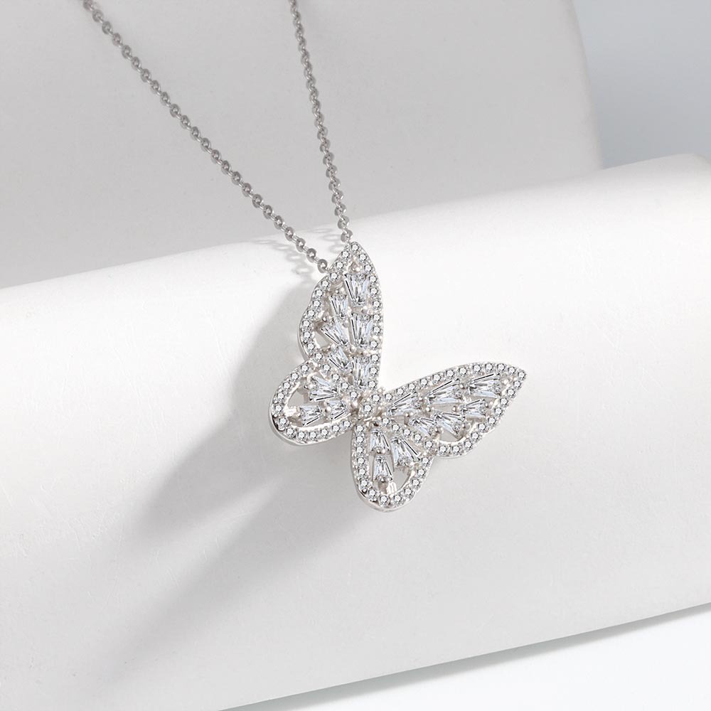 Vòng cổ Mặt Hình Bướm Đính Đá Zircon Đơn Giản Cho Nữ