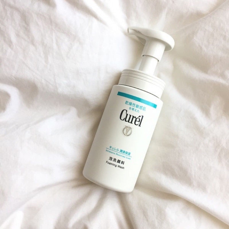 Sữa Rửa Mặt Dạng Bọt Cấp Ẩm Chuyên Sâu Curel Intensive Moisture Care Foaming Wash 150ml