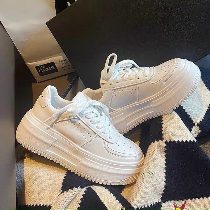 Giày thể thao màu trắng, Sneaker đế cao tone dáng - PinkOri