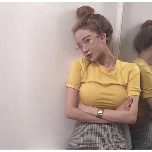 Áo croptop kiểu tay ngắn