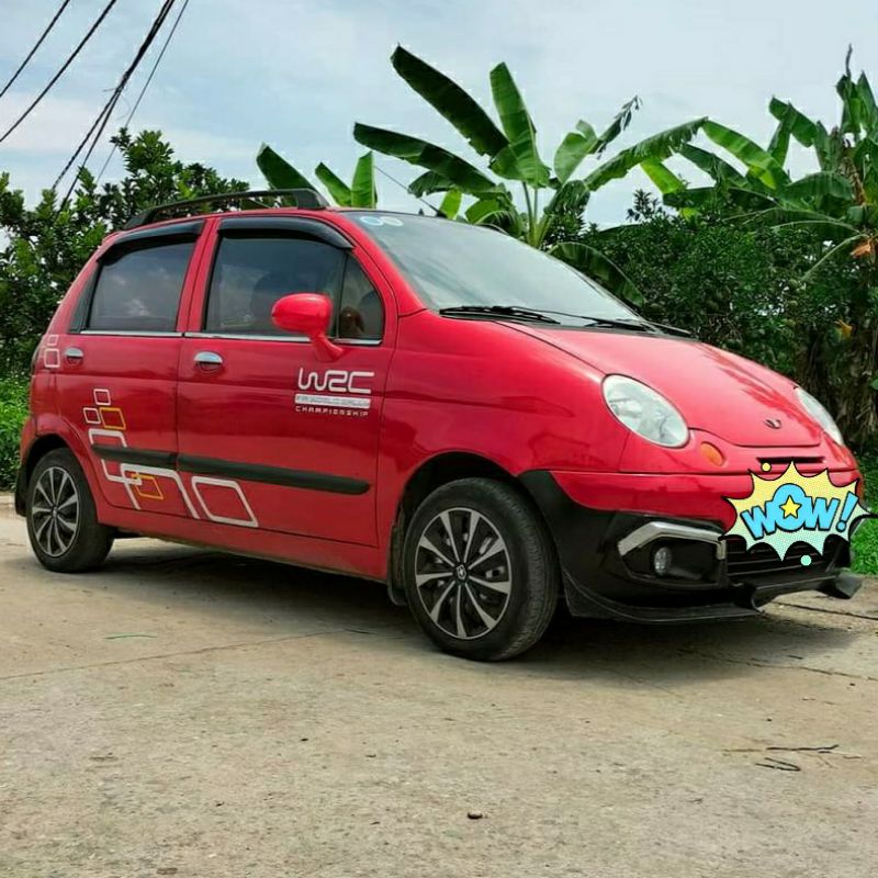 Ốp  mâm lazzang thể thao R13  có logo cho xe ô tô, moning, spark, getz màu bạc đen.