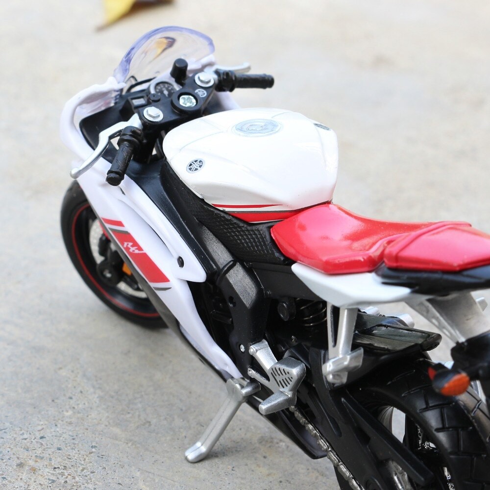 MÔ HÌNH XE MOTO Yamaha YZF- R6 RED WHITE | MAISTO tỷ lệ 1:18