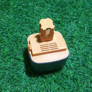 Vỏ pin national 12v