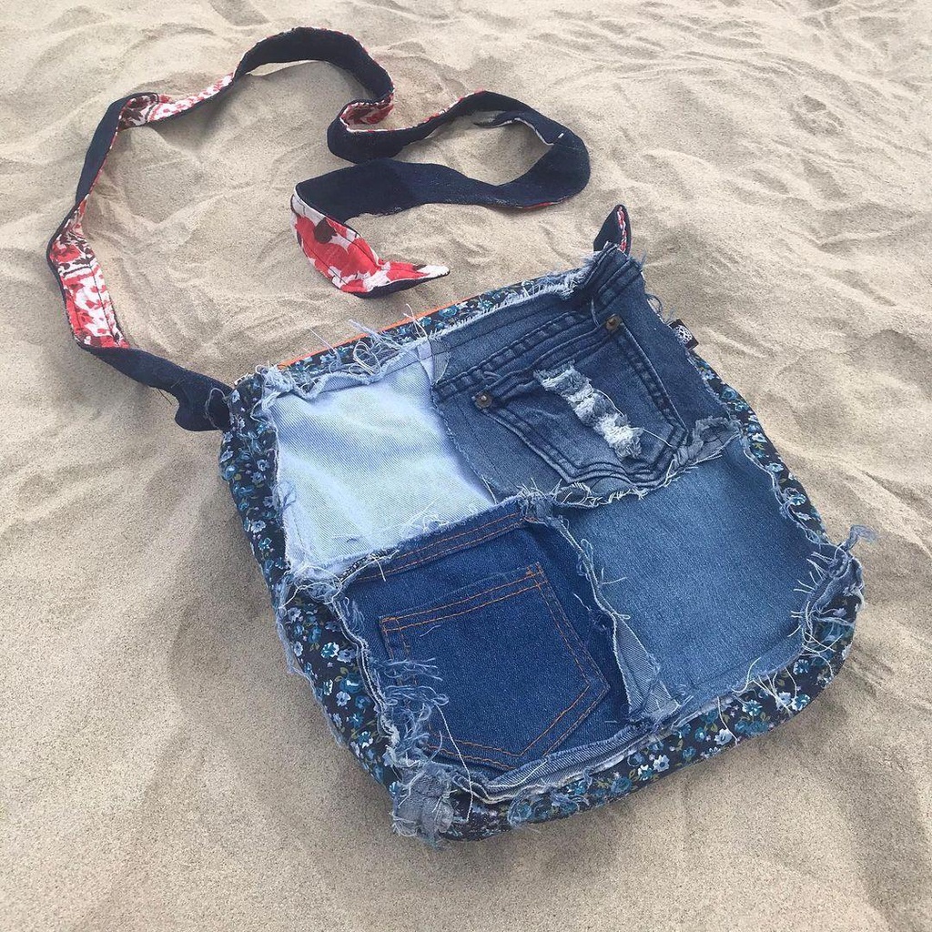 Túi Đeo Chéo Thời Trang Handmade 4 Patchs - Musty House