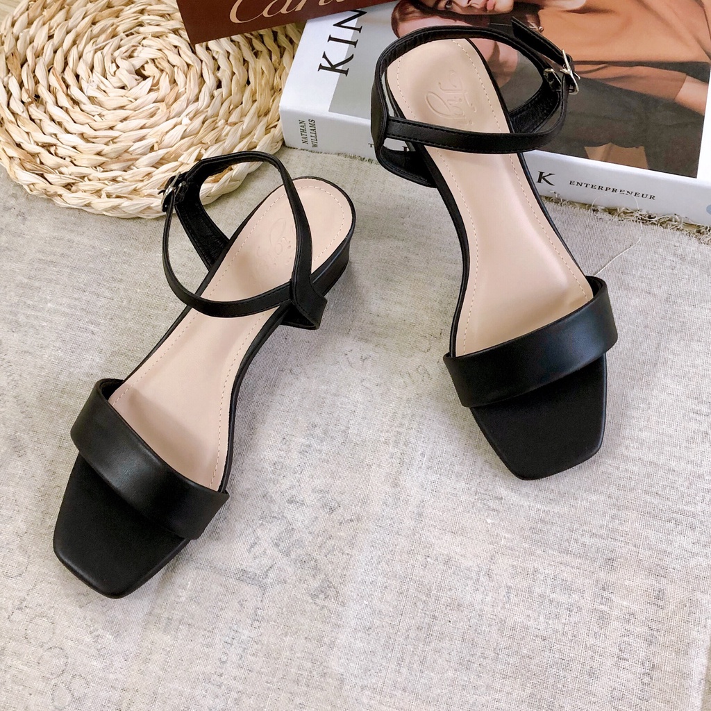 Giày Sandal Nữ Tigish Quai Ngang Bóng 3p VNXK