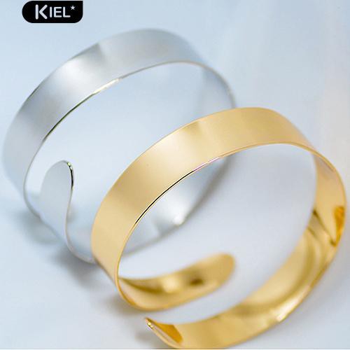Vòng đeo bắp tay kiểu dáng xoắn ốc đơn giản cá tính cho nữ | BigBuy360 - bigbuy360.vn