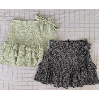 Pass chân váy hoa nhí H&M, xoè tầng, cột nơ eo vạt chéo, có khoá kéo. Size M,L. New Tag Thanh Lý