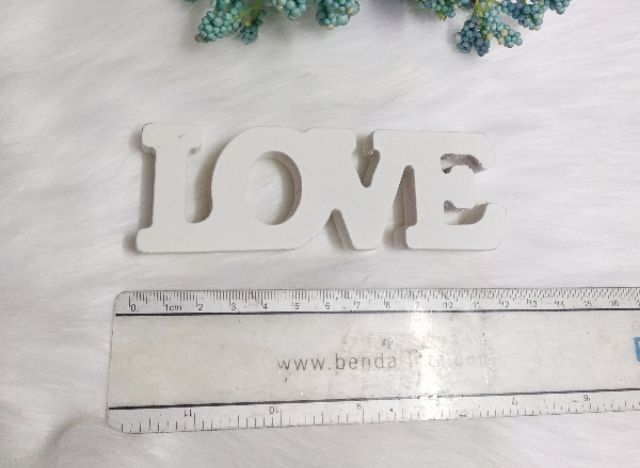 Chữ LOVE gỗ nhỏ mini trang trí bàn Gallery