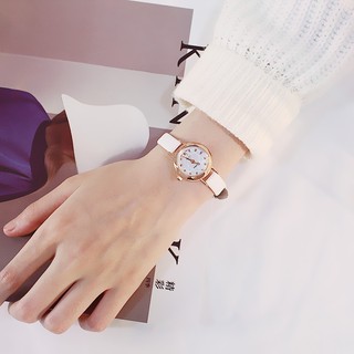 Đồng hồ nữ Yuhao dây da thời trang (Trắng)