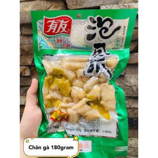 Gói 180g chân gà Yuyu ớt xanh muối cay ăn liền. Date luôn mới.