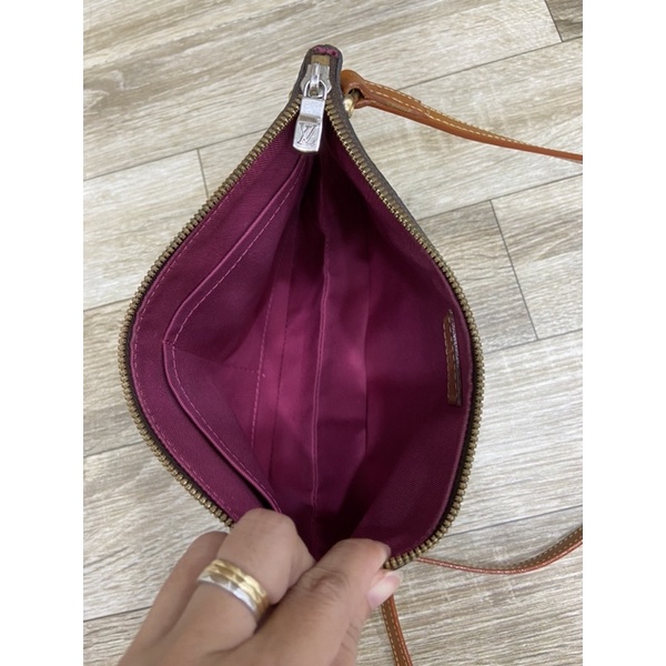 Túi si da thật LV