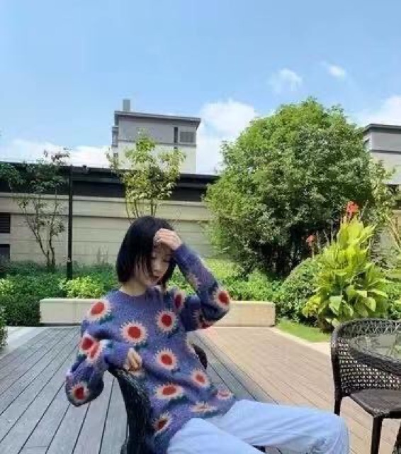 Áo len hoa hướng dương