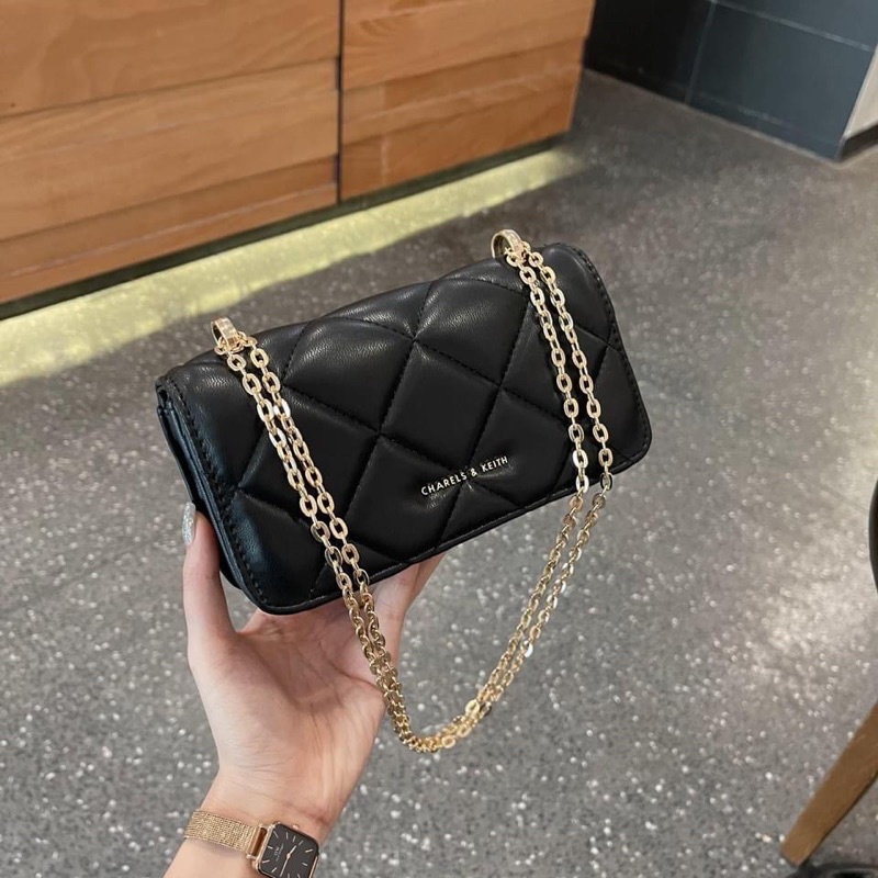 Túi C.N.K da trơn ô chần size 20