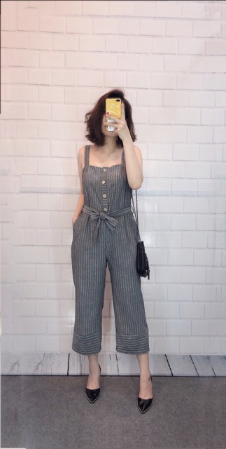 Jumsuit quần suông kèm belt