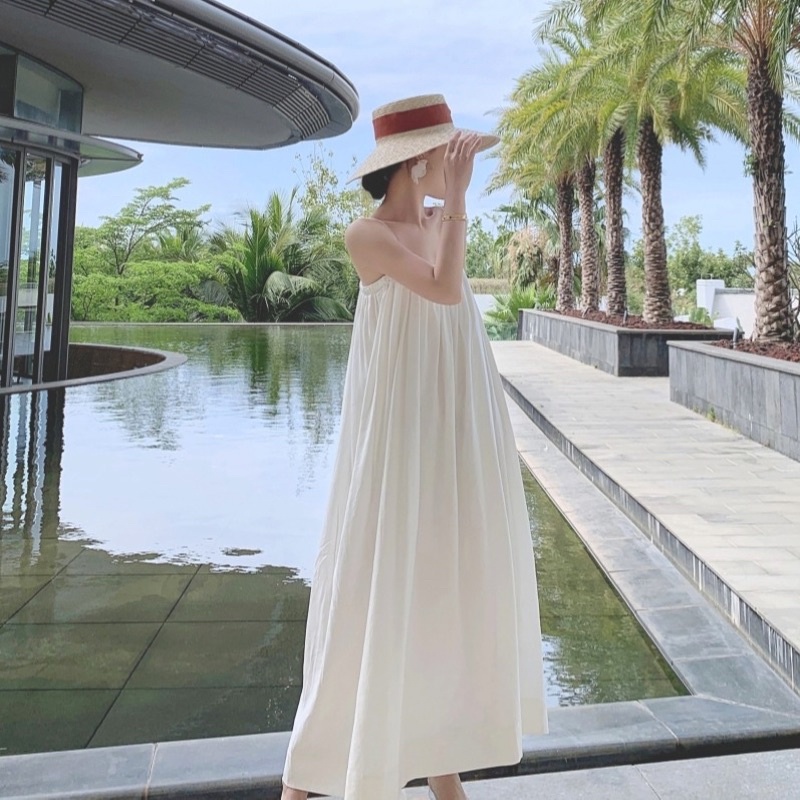 Đầm dây maxi trắng đi biển dáng xoè rộng rãi