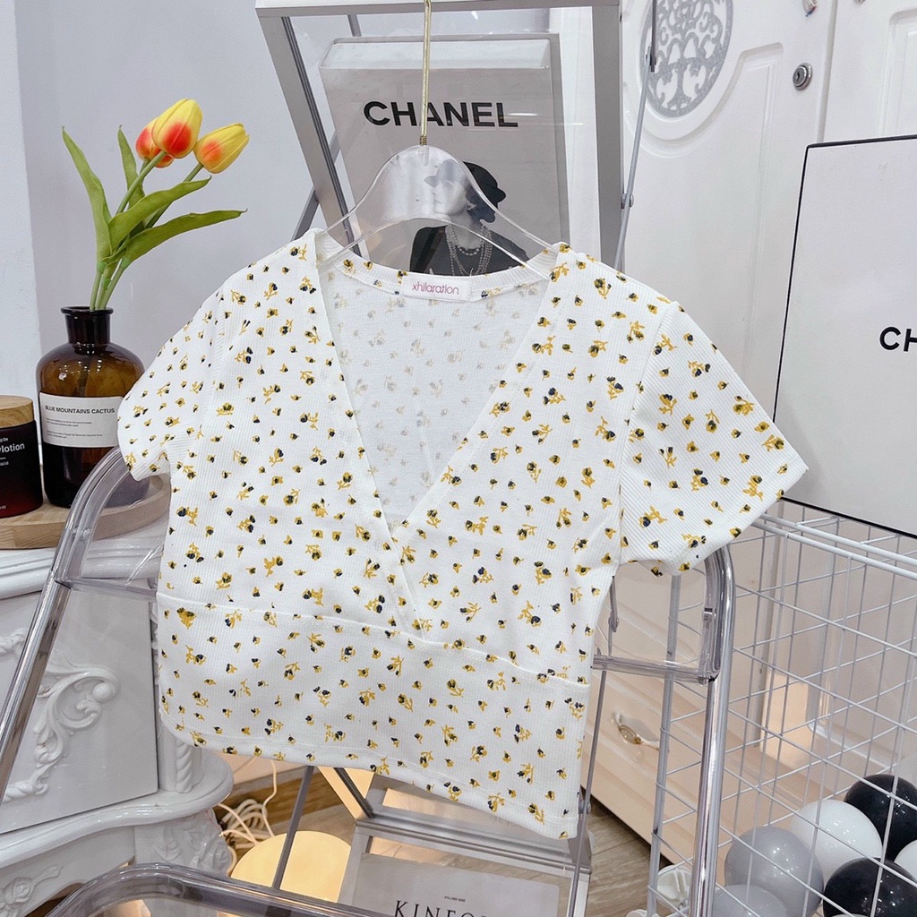 áo croptop in hoa nhí đắp chéo na
