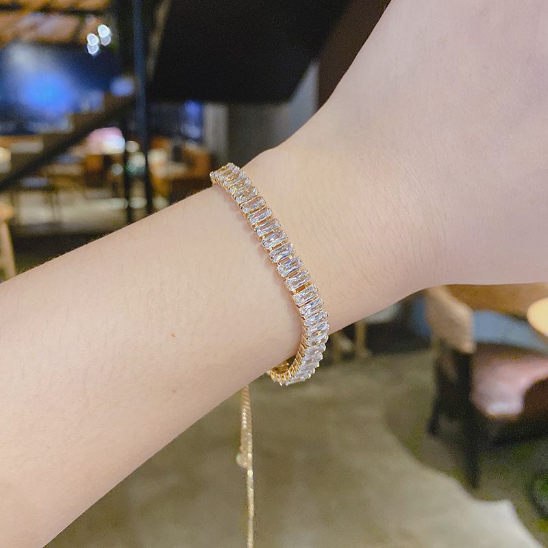 Vòng tay nữ Titan - Lắc tay nữ titan đá pha lê lấp lánh Bling Bracelet sang trọng Vườn Trang Sức
