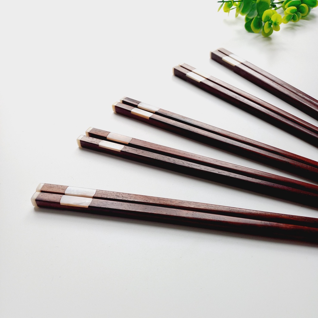 Đũa Gỗ Trắc Đỏ Đầu Ốp Trai Trắng 24cm Xinh Xắn Cao Cấp, Đũa Decor Trang Trí Chụp Ảnh Của Vitrapro