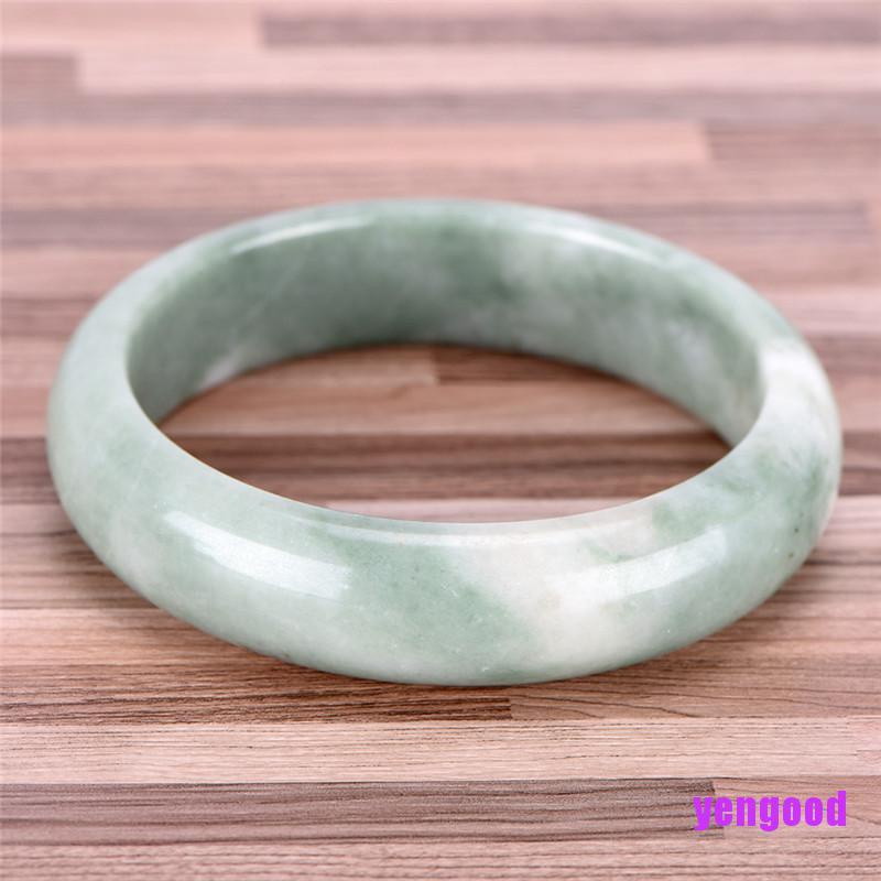 Vòng ngọc bích sang trọng quý phái thời trang đẹp mắt