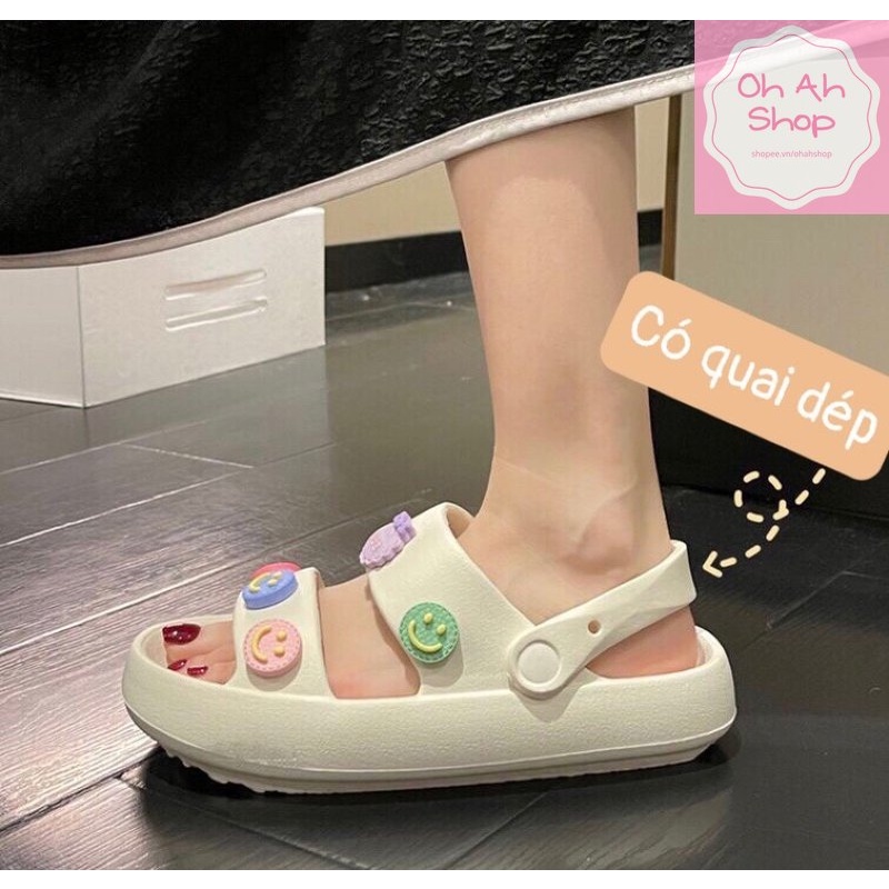 🍓  Dép Đi Học Siêu Nhẹ Chất Liệu EVA Gắn Charm Hình Mặt Cười Dễ Thương