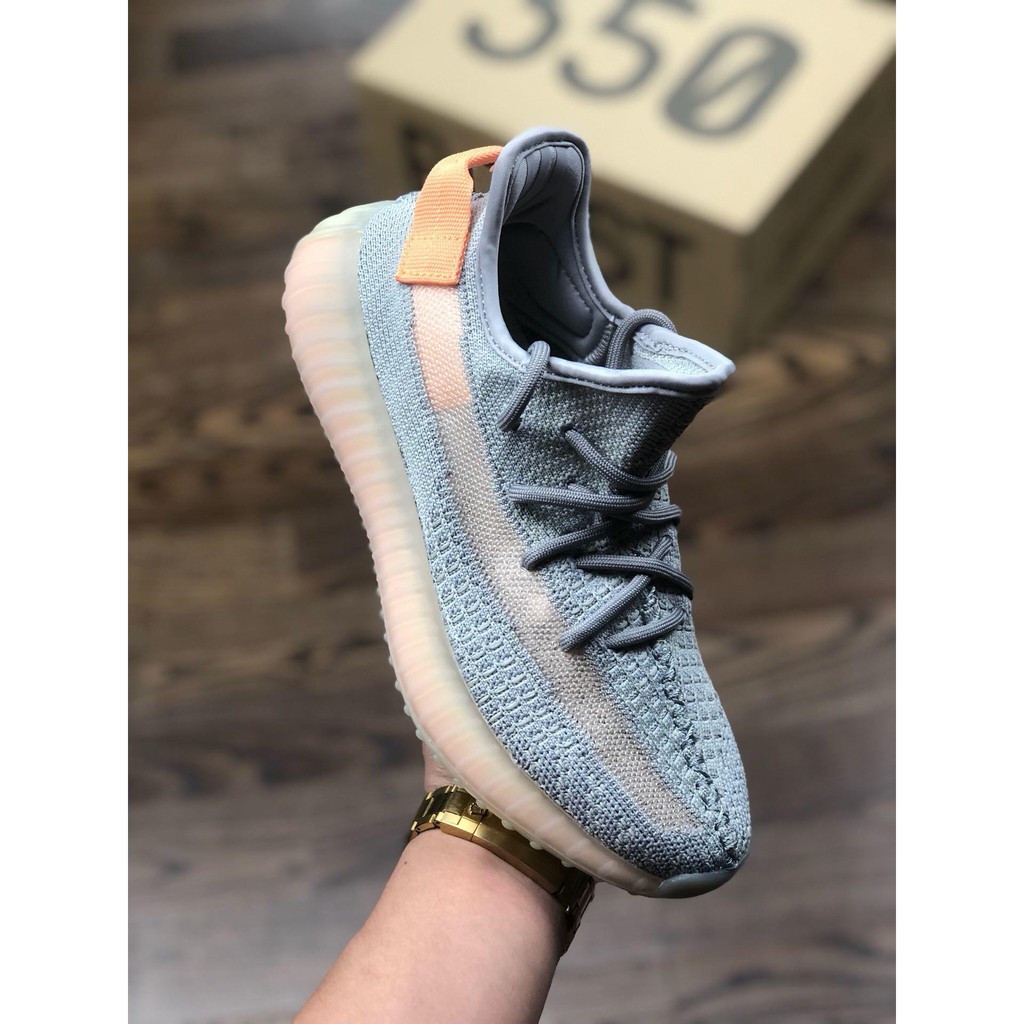 Giày thể thao Yeezy 350v2