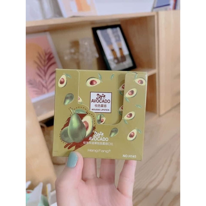 Son dưỡng bơ có màu