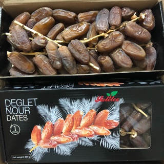 Thùng chà là nguyên cành