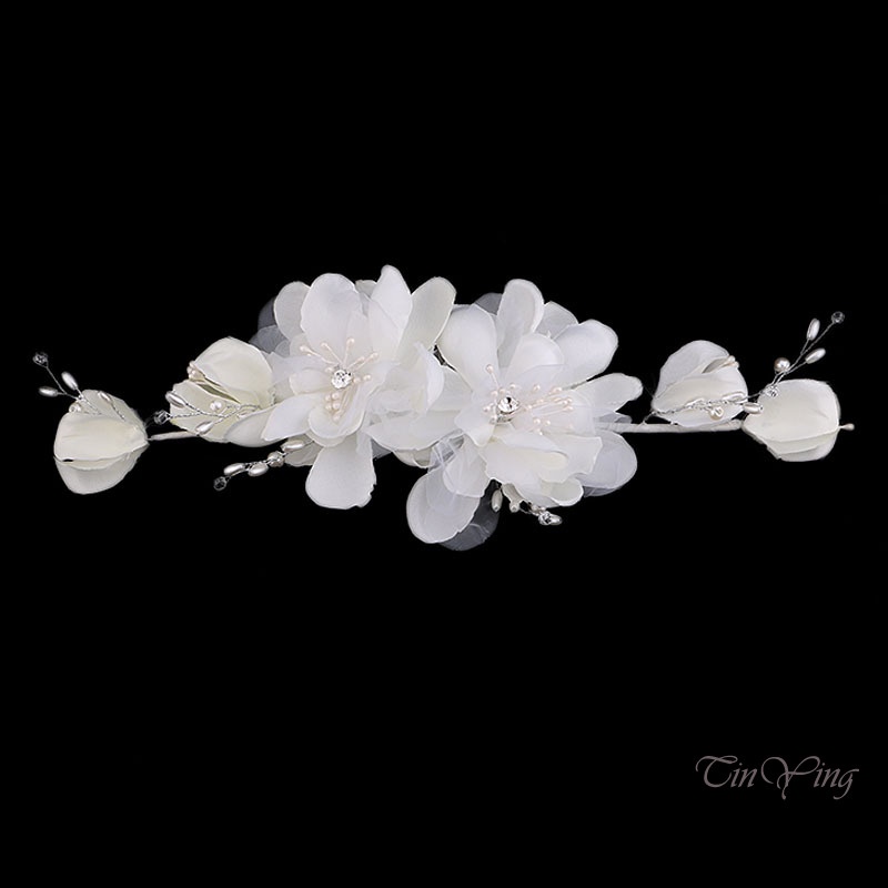 Vòng hoa đội đầu GETNOIVAS đính ngọc trai xinh xắn cho cô dâu