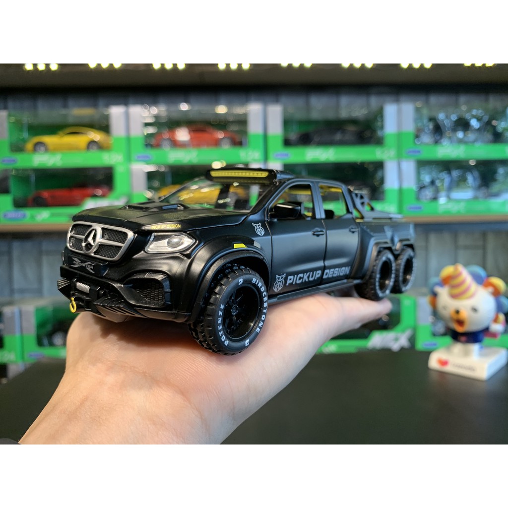 Xe mô hình Mercedes-Benz X-CLASS Exy Monster 6X6 tỉ lệ 1:28