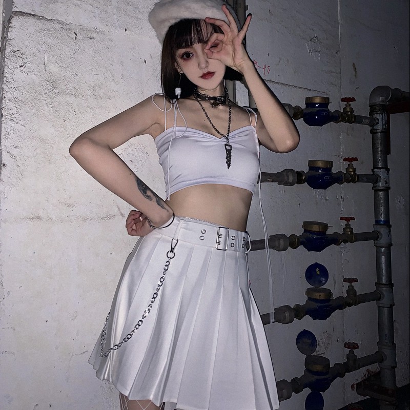 Chân váy lưng cao tôn dáng thiết kế xếp ly phối dây xích sành điệu thời trang phong cách Hồng Kông | BigBuy360 - bigbuy360.vn