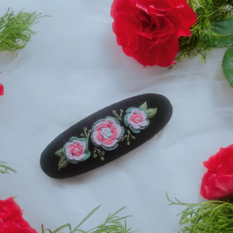 Kẹp tóc thêu tay handmade