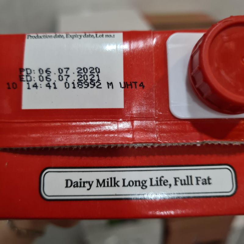 [Mã 267FMCGSALE giảm 8% đơn 500K] Sữa Tươi Mlekovita nguyên kem thùng 12 hộp 1L date 2022