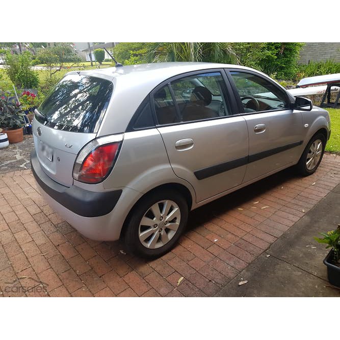 Ốp Mâm La Zăng Giả Vành Phù Hợp Với KIA,Kia Rio - 14inch - Màu Bạc