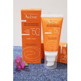 Kem chống nắng bảo vệ da khô, nhạy cảm Protection Cream SPF 50+ 50ml Avene