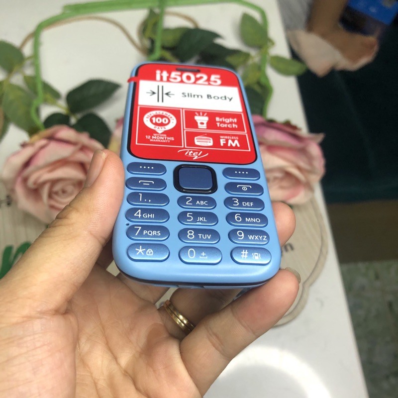 Điện thoại itel it5025 Màn hình to 2.4inch Loa to Phông chữ lớn có đèn pin Bảo hành 12 tháng | BigBuy360 - bigbuy360.vn
