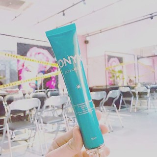 kem chống nắng onyx