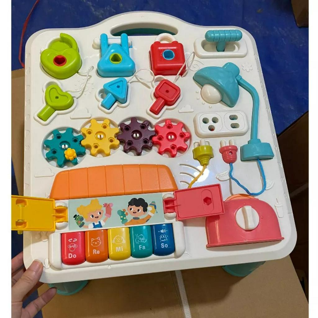 Bảng bận rộn - busy board - đồ chơi thông minh giúp bé phát triển toàn diện