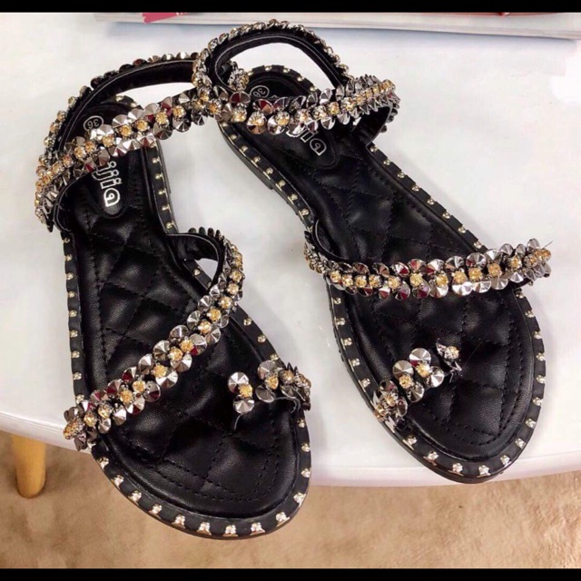 Giày sandal đính đá