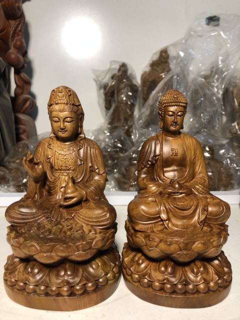 Tượng Phật A Di Đà gỗ bách xanh