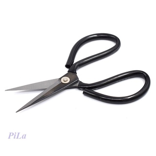 Kéo đen cắt cá siêu bén