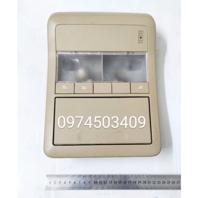 Đèn trần ô tô liền kính nắp hộp lắp các đời xe