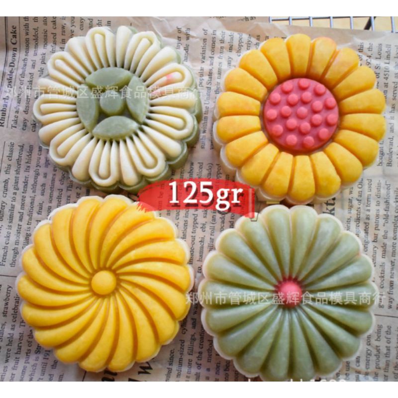 Khuôn trung thu lò xo 125g xoáy 4 mặt kèm nhấn