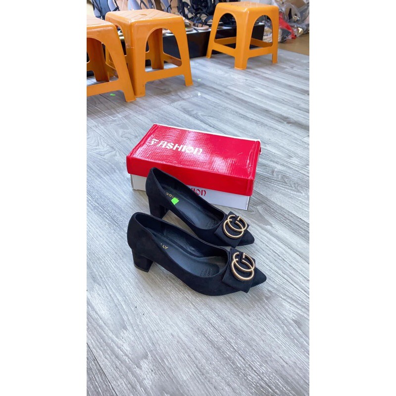 giày búp bê da mịn gót vuông đính khoá vàng CG