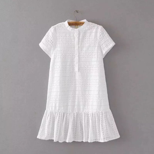 Váy trắng xoè